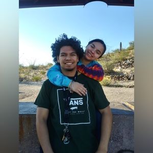 Meet your Posher, Mireya